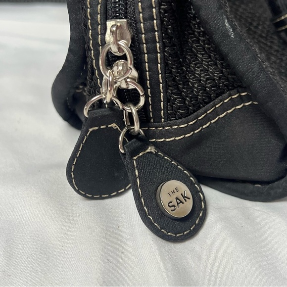The Sak Shoulder Double Strap Purse Black Knit Zipper Lined Interior QUALITY - Picture 6 of 9